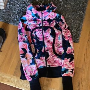 Lululemon scuba sweatshirt, size 8